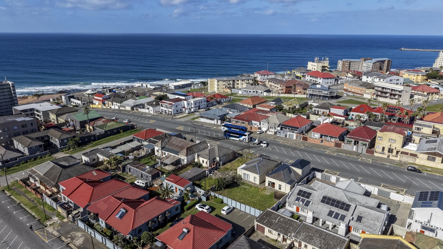 6 Bedroom Property for Sale in Quigney Eastern Cape